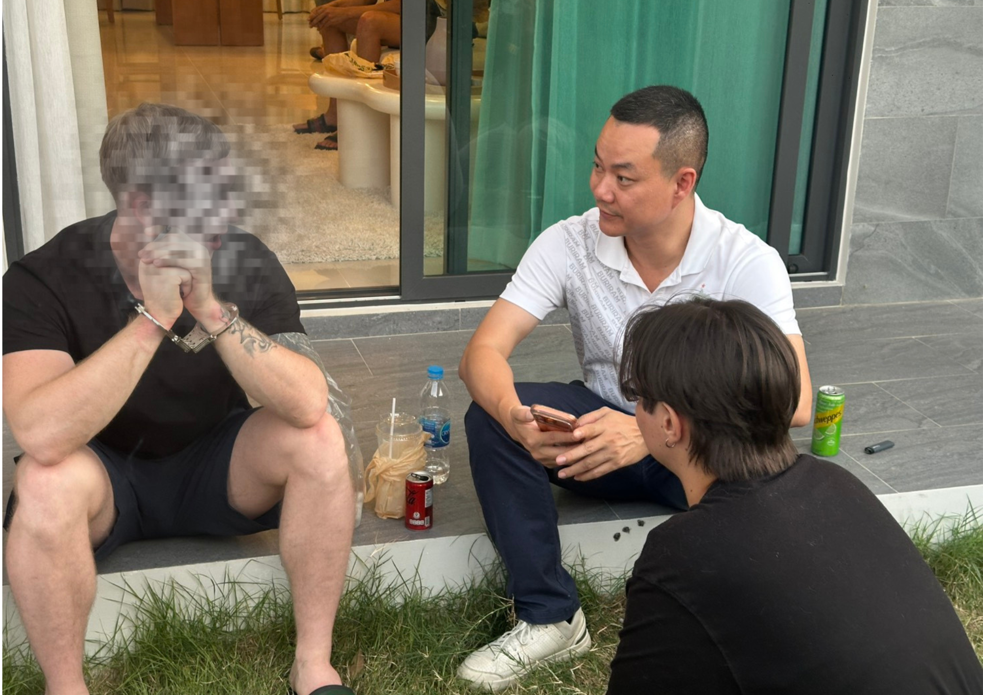 สภ.หนองปรือ ร่วม สืบสวนจังหวัดชลบุรี ปิดคดีปล้นบ้านในพื้นที่หนองปรือ รวบผู้ต้องหาครบ 4 ราย 🚨