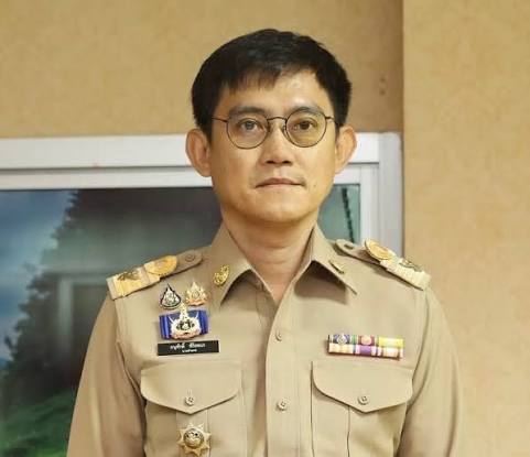นายวินัย อินพิทักษ์